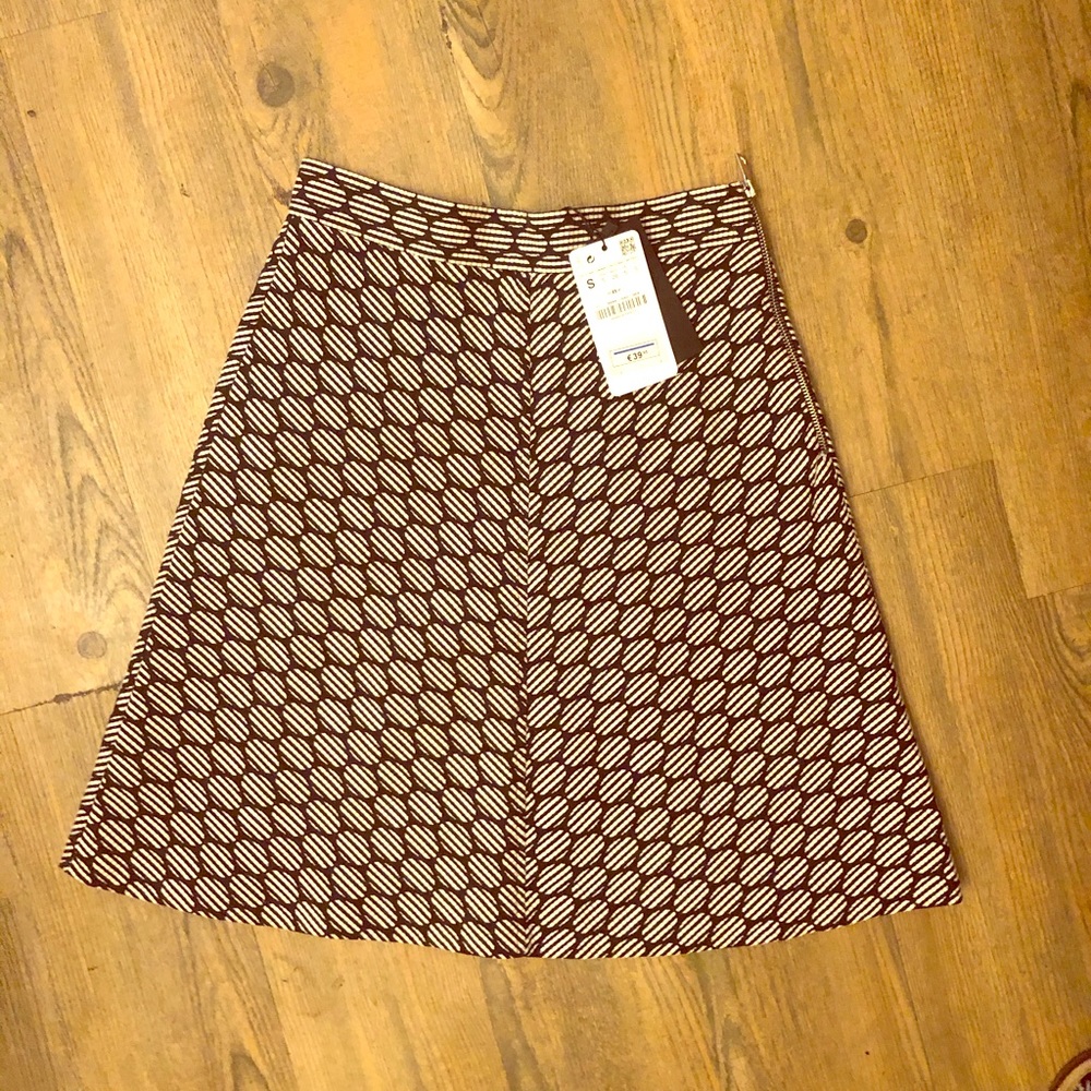 Zara Woman textured weave skirt , NWT, Small